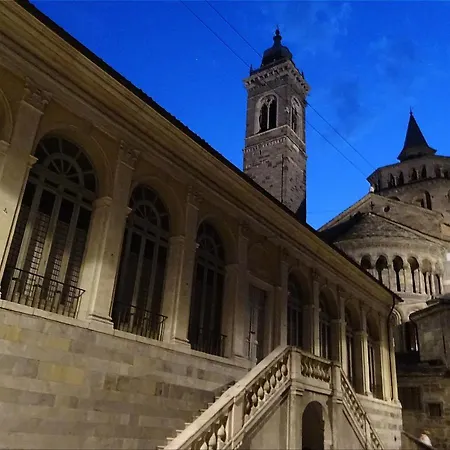 La Torre Della Meridiana Μπέργκαμο