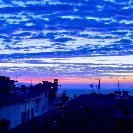 La Torre Della Meridiana Bed and Breakfast